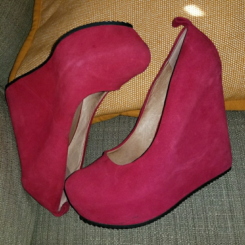 RED WEDGES